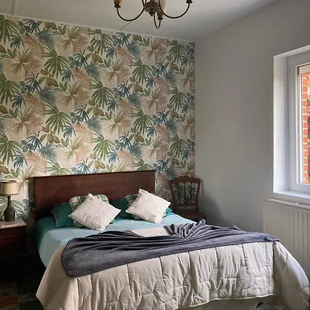 La Grange Aux Tommies-pays Du Coquelicot-somme Battlefields Bus-les-Artois